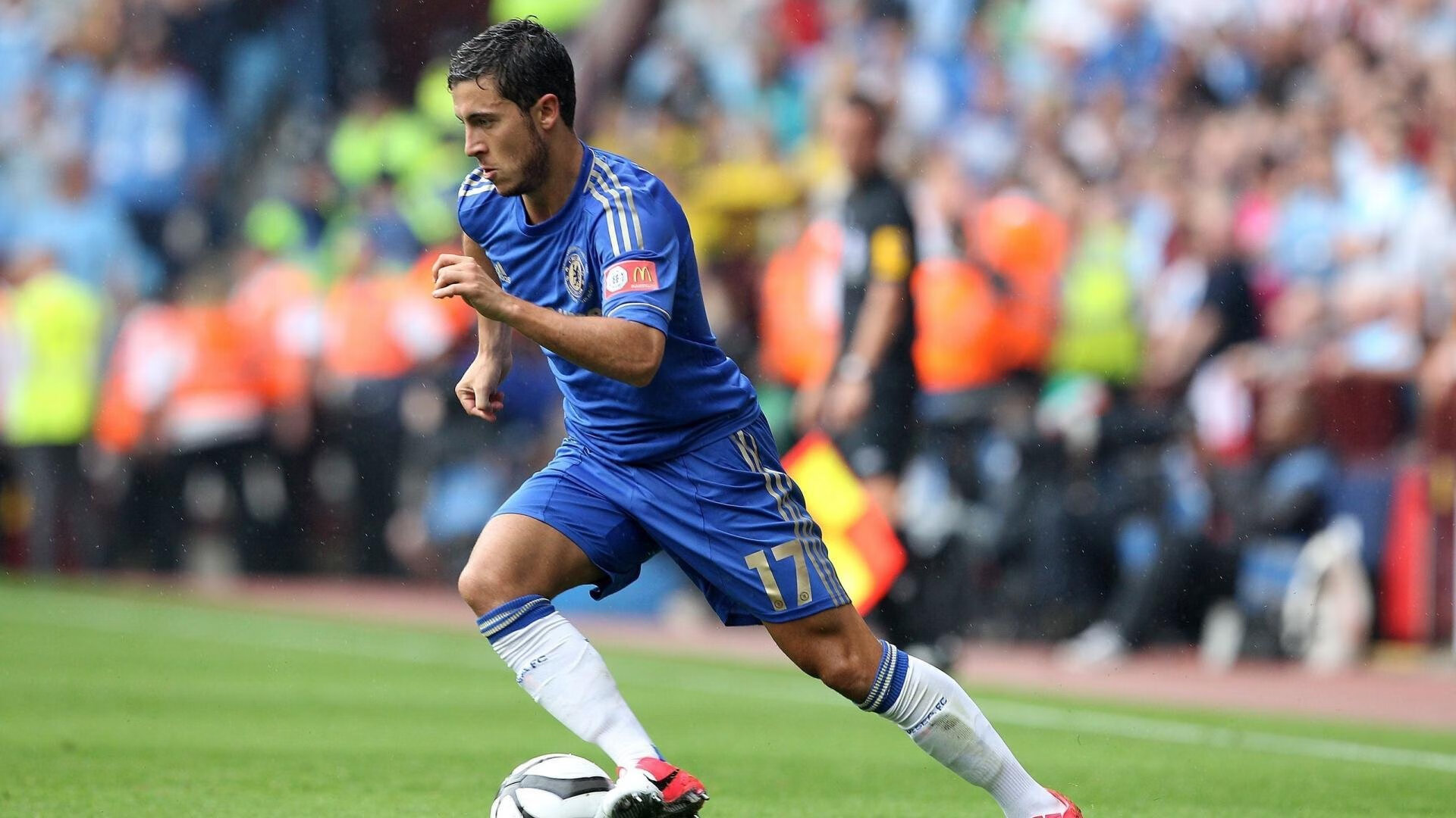 国际足球高级别比赛规则不断优化，公平竞赛环境提升，足球国际赛是什么意思